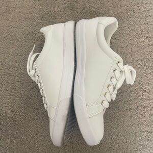 Women’s Nine West White Sneakers in 7.5